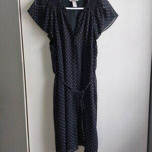 H & M Black & White Dress Short Sleeves Tie Waist Size 8